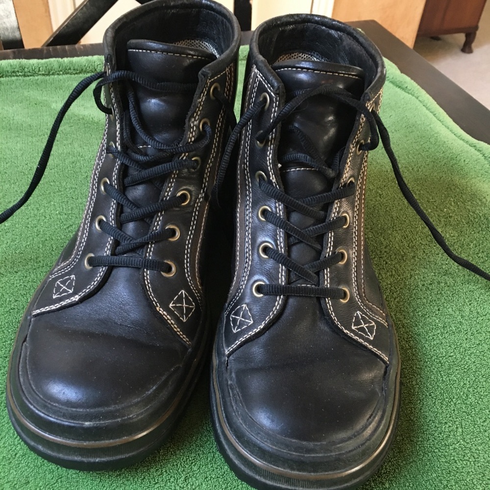 Clark’s waterproof leather ankle boots hiking